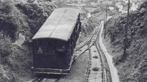 calendario-trapagaran-2026-funicular