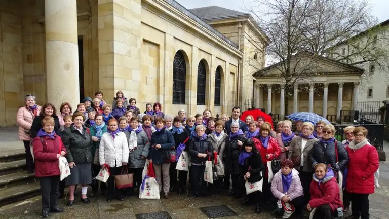 Las mujeres visitaron la Casa de Juntas