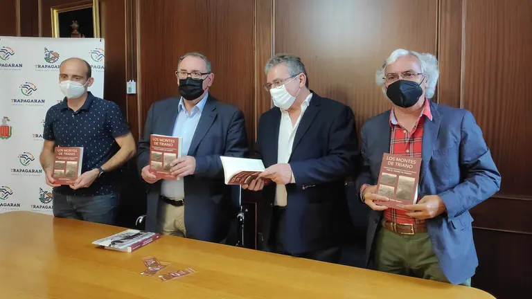 Presentación del libro en el Ayuntamiento de Trapagaran