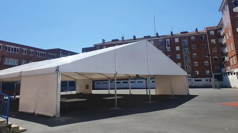 La carpa instalada en La Escontrilla es de 20x25 metros