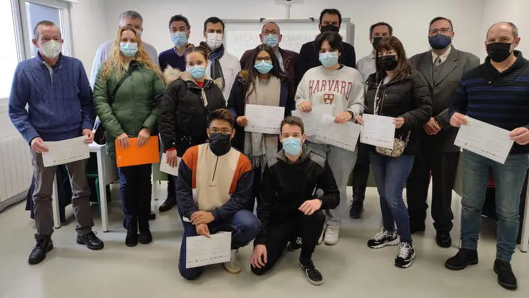 entrega becas empresariales trapagaran