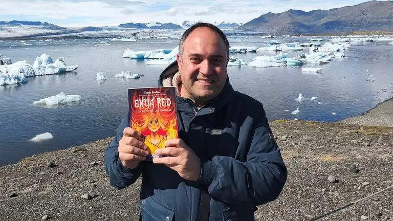 tomas-medina-enya-red